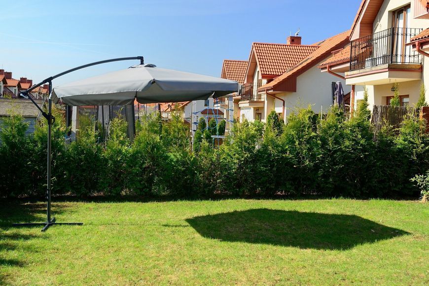 Садова розкладна парасоля Funfit Garden (діаметр - 3 метри) з боковою стійкою, Сіра 3054 фото